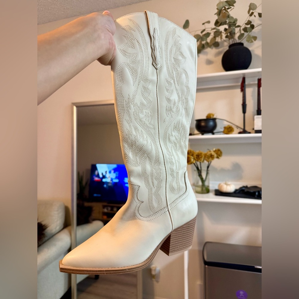 Cream Western Cowboy Boots
